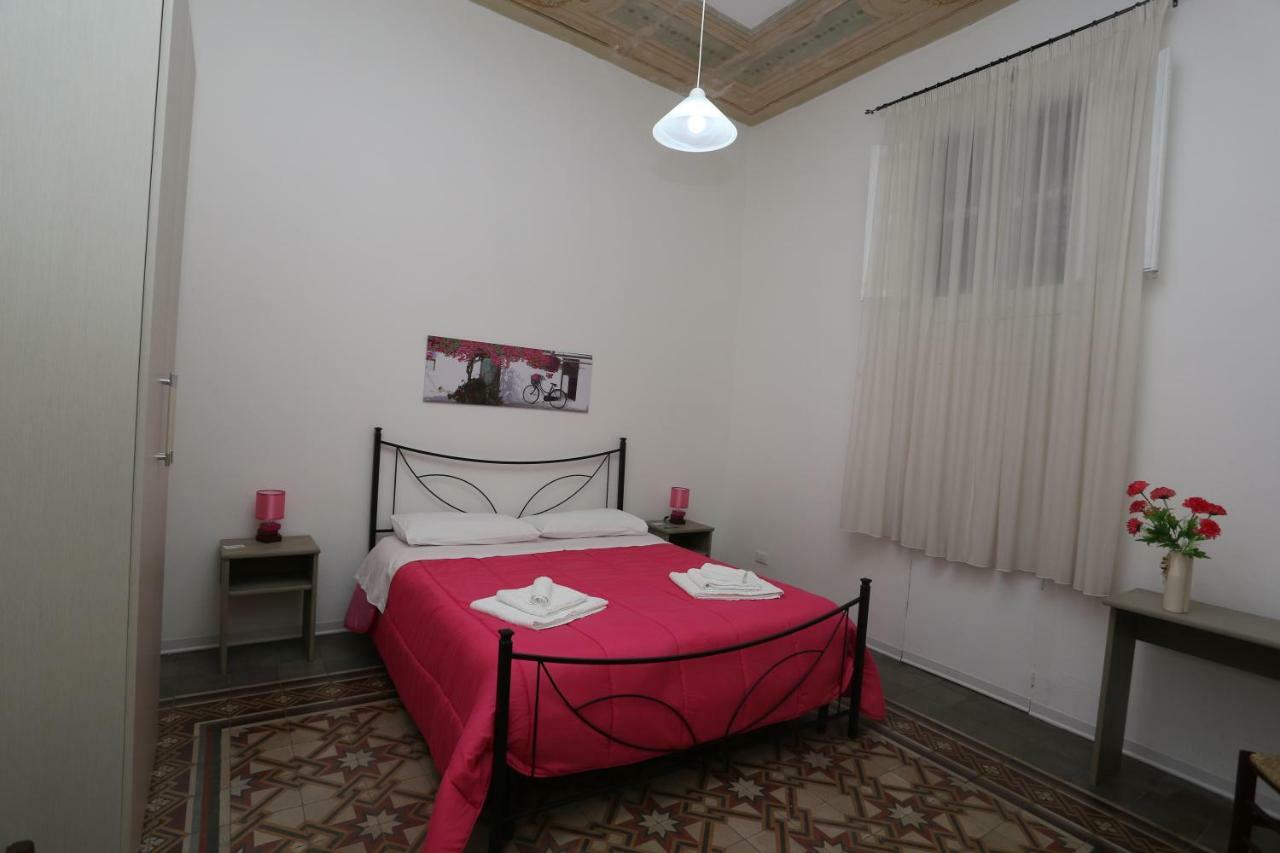 Rest And Go Bed & Breakfast Palermo Exterior photo