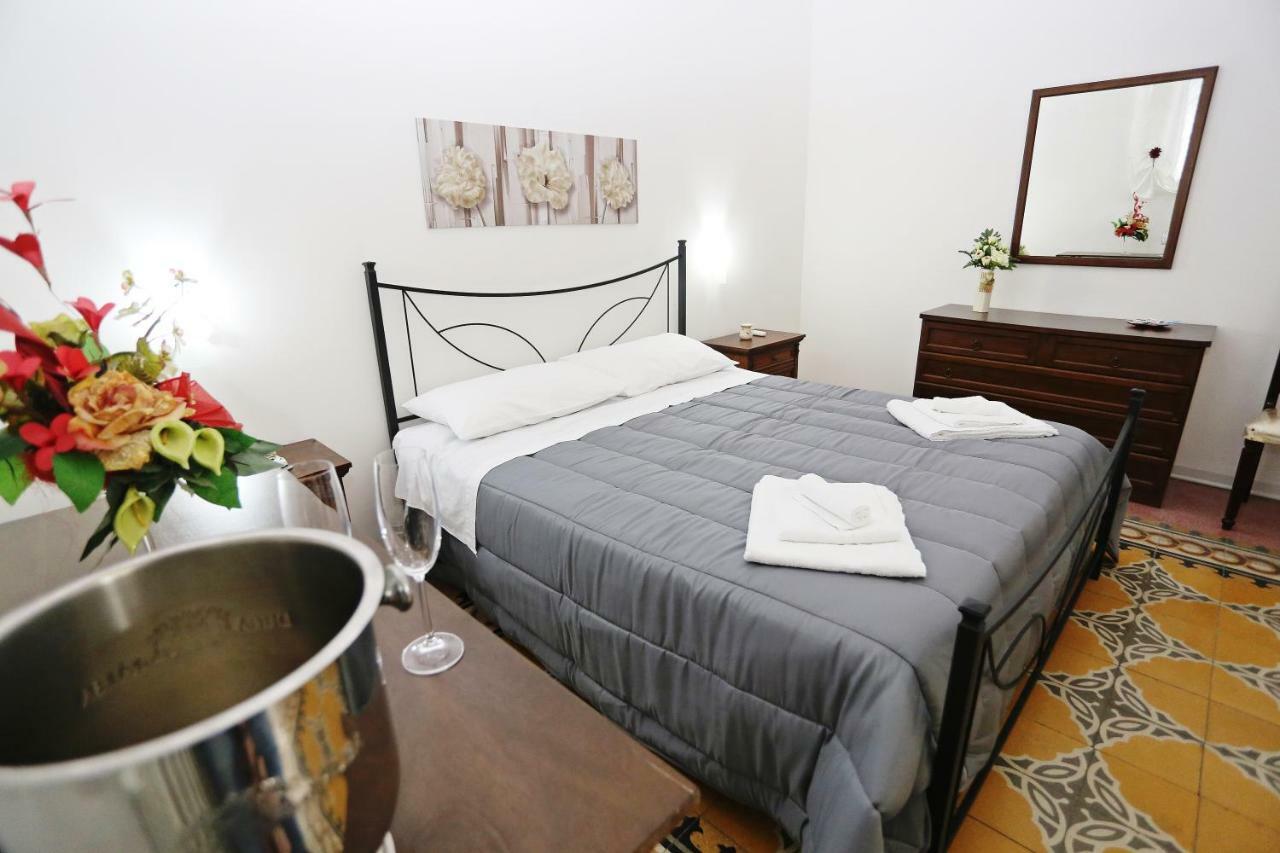 Rest And Go Bed & Breakfast Palermo Exterior photo