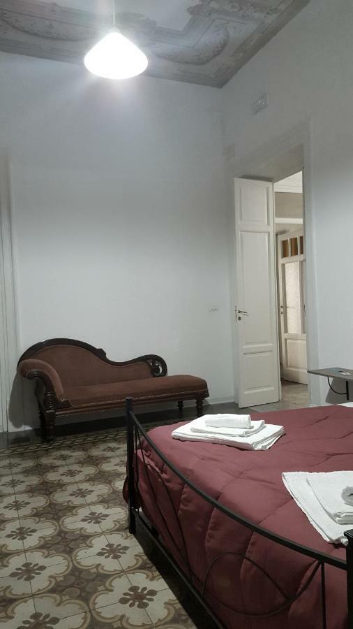 Rest And Go Bed & Breakfast Palermo Exterior photo